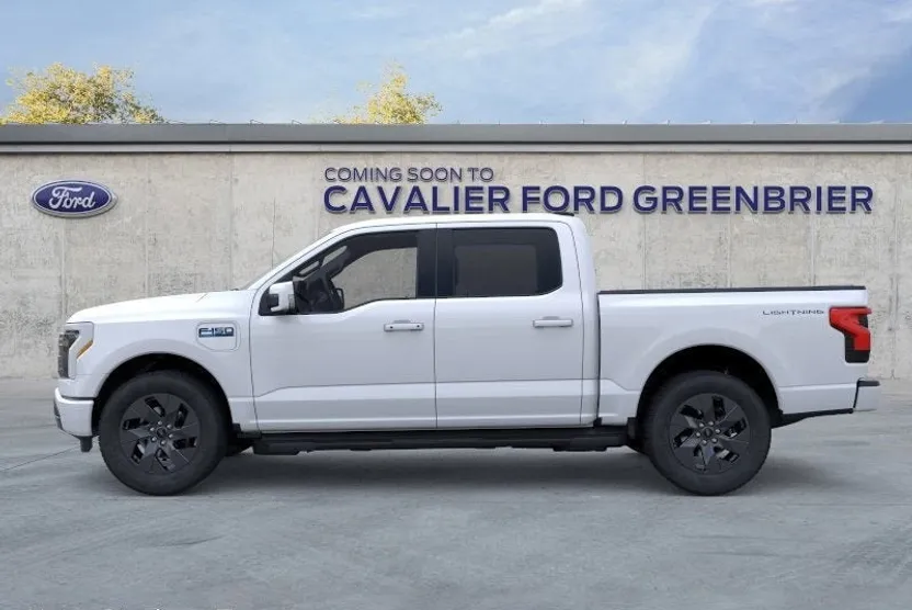2025 Ford F-150 Lightning Lariat photo 1