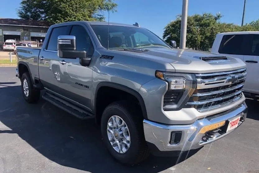 2025 Chevrolet Silverado 2500HD LTZ photo 1
