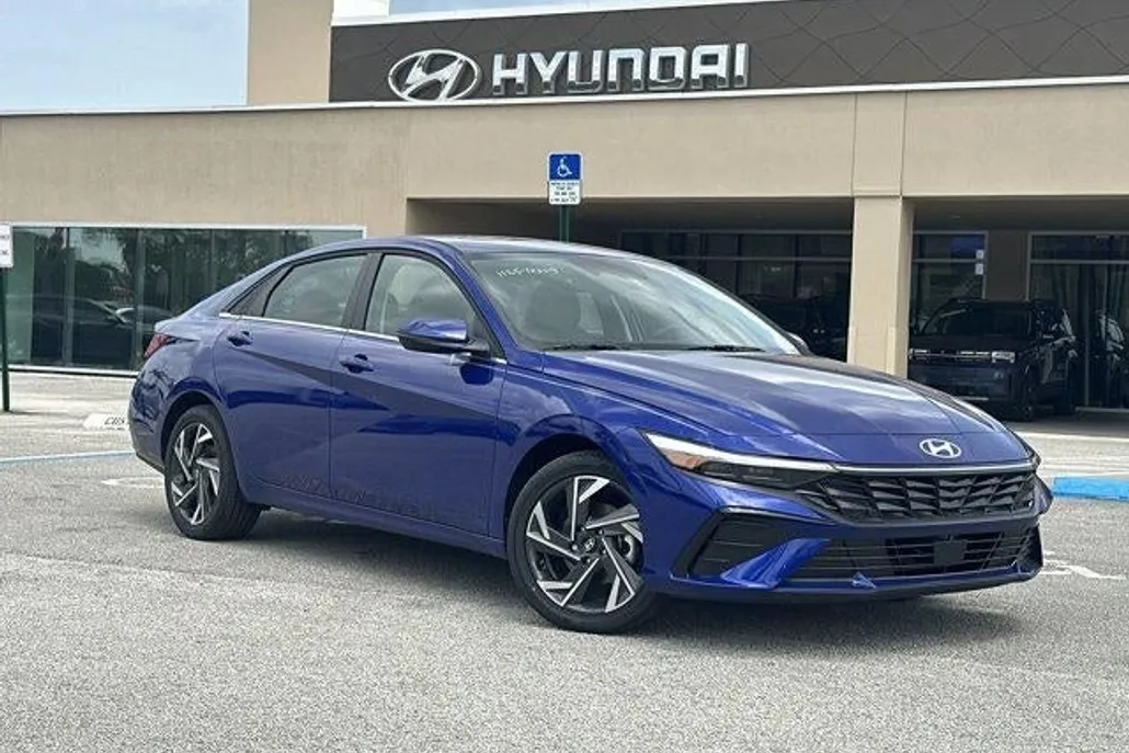 2025 Hyundai Elantra Hybrid Limited photo 1