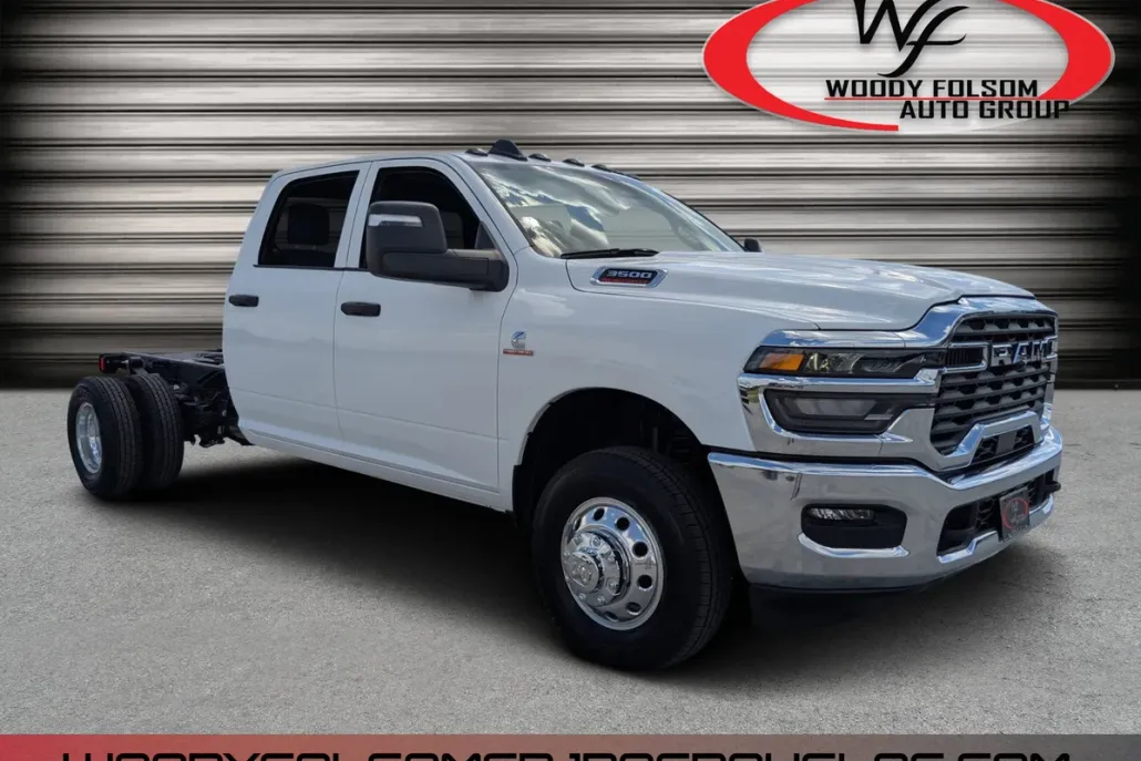 2025 Ram 3500 Tradesman photo 1