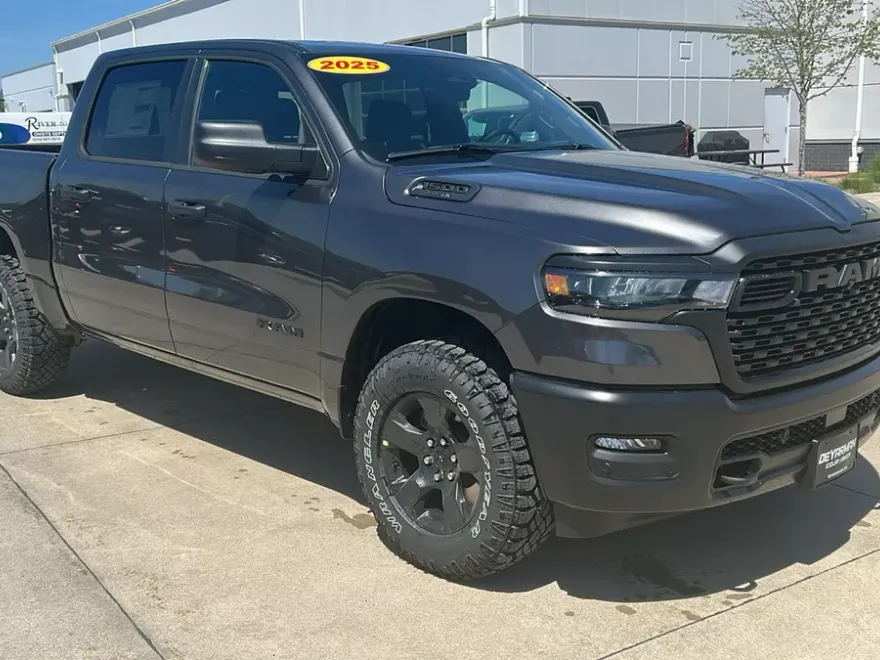2025 Ram 1500 Tradesman photo 1