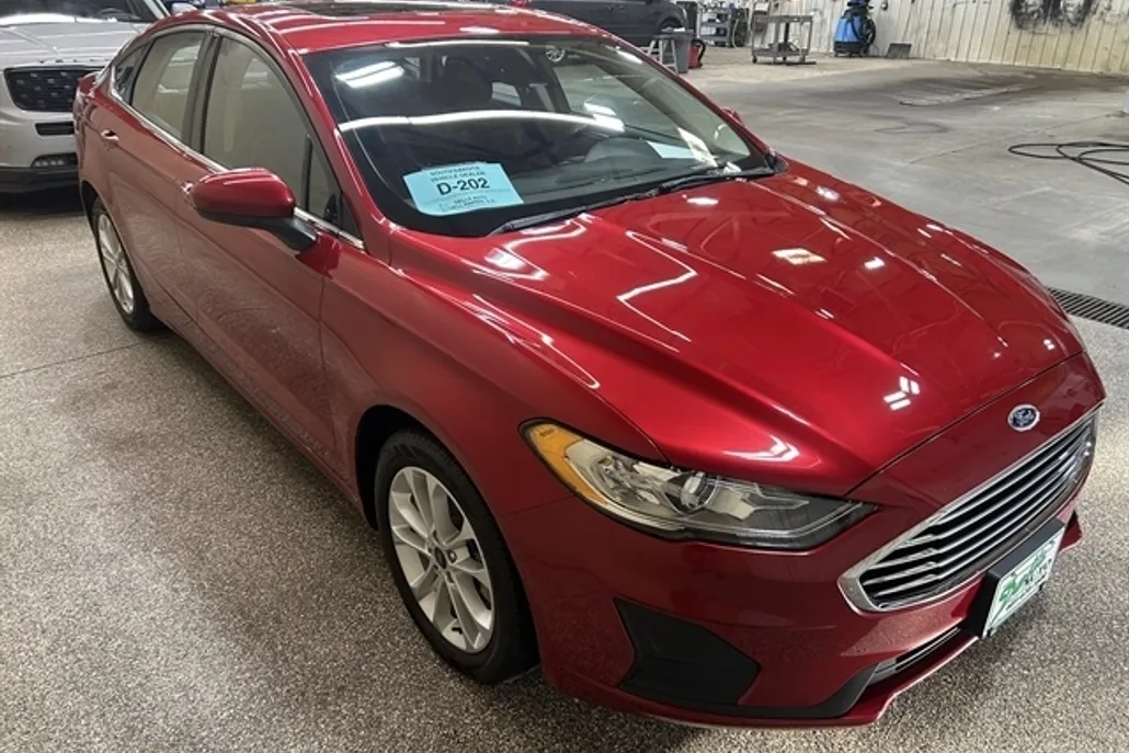 2020 Ford Fusion SE Hybrid photo 1