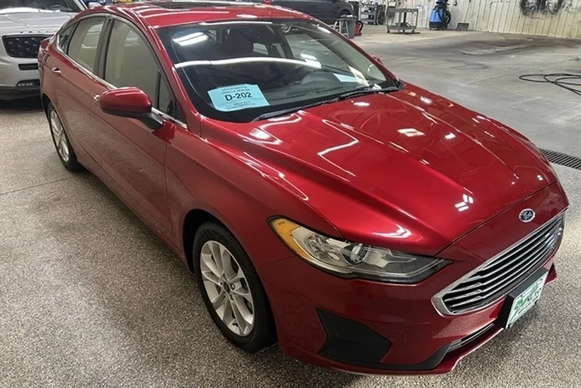 2020 Ford Fusion SE Hybrid photo 1