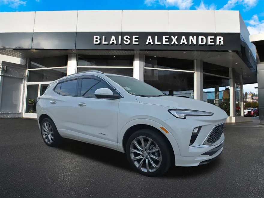 2024 Buick Encore GX Avenir photo 1