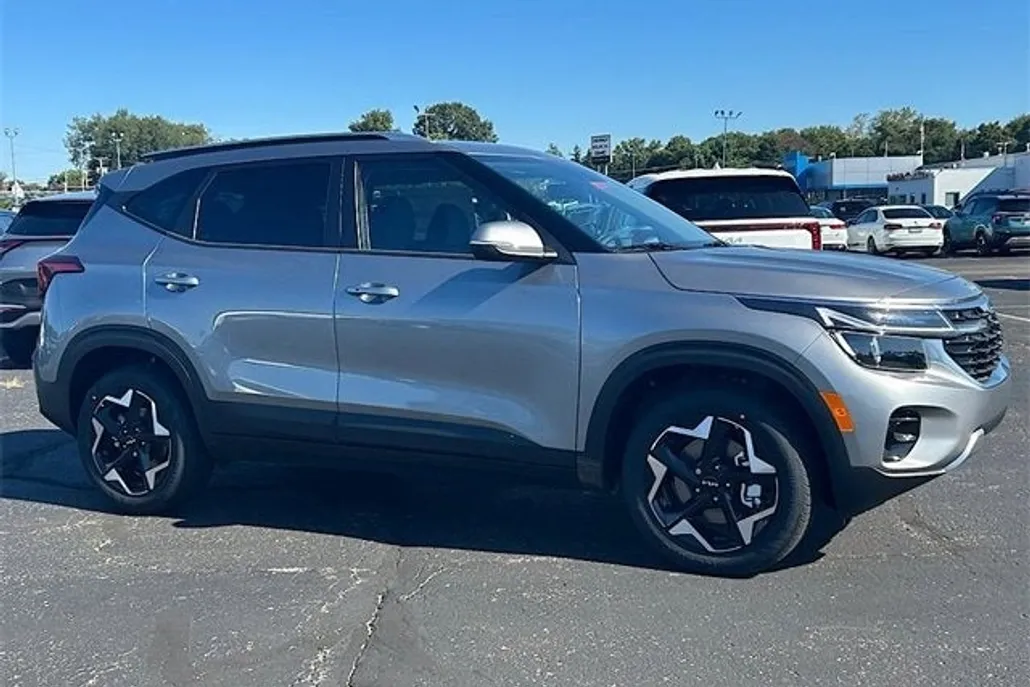 2026 Kia Seltos S photo 1