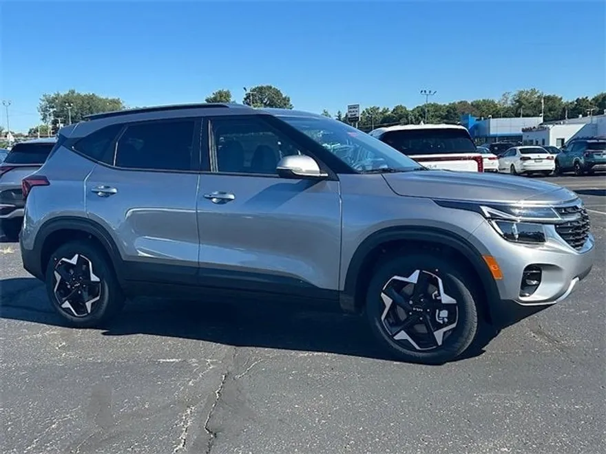 2026 Kia Seltos S photo 1