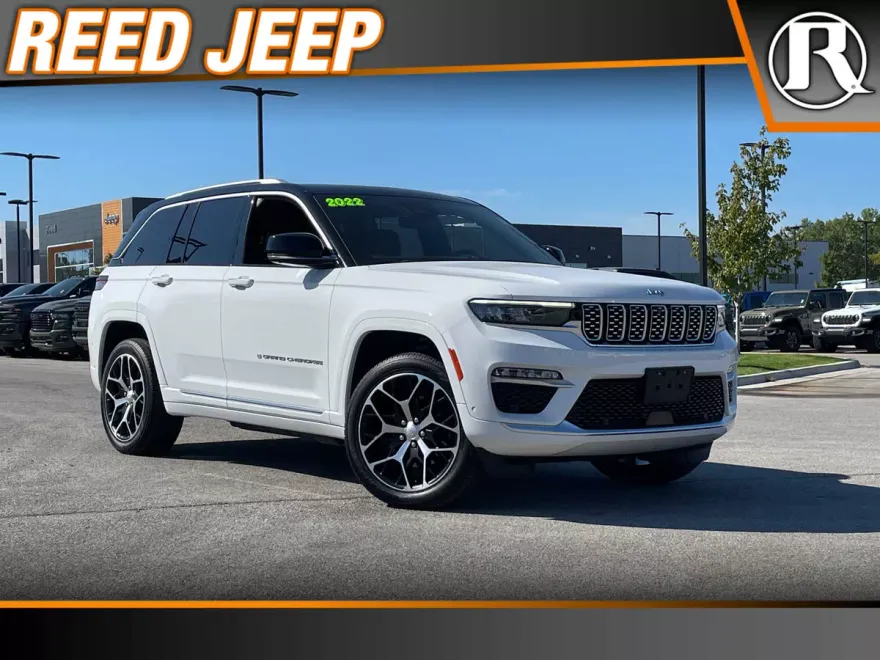 2022 Jeep Cherokee Summit 4xe photo 1