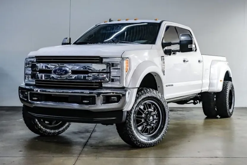 2019 Ford F-450 King Ranch photo 1