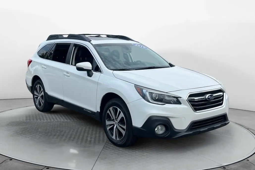 2019 Subaru Outback 2.5i Limited photo 1