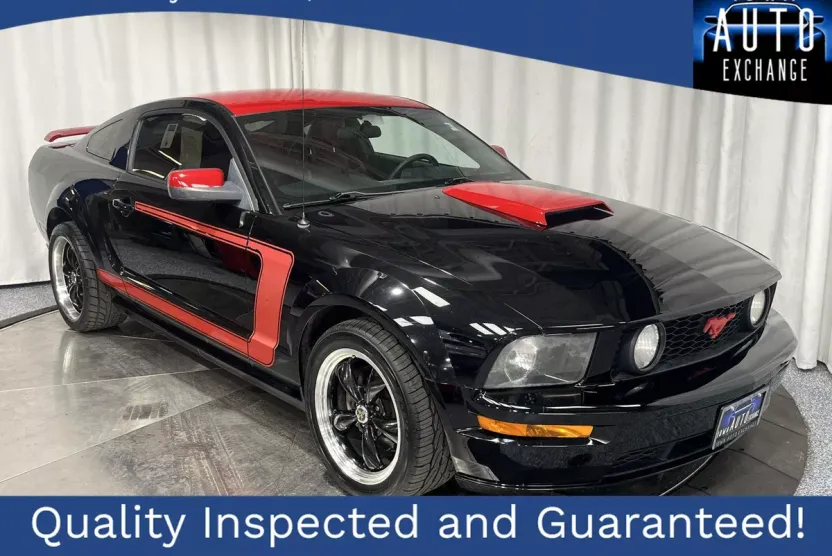 2005 Ford Mustang GT Premium photo 1