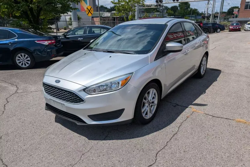 2018 Ford Focus Sedan photo 1