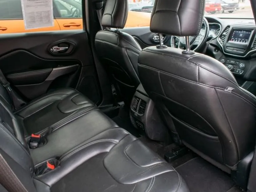 2019 Jeep Cherokee Latitude photo 17