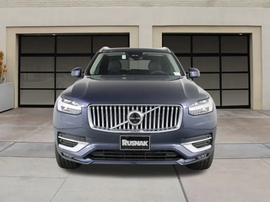 2025 Volvo XC90 photo 1