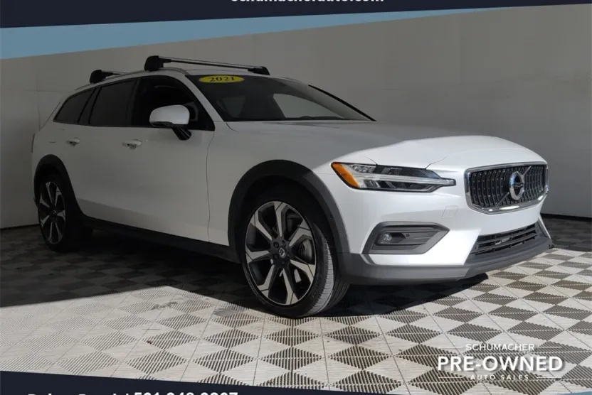 2021 Volvo V60 Cross Country T5 photo 1