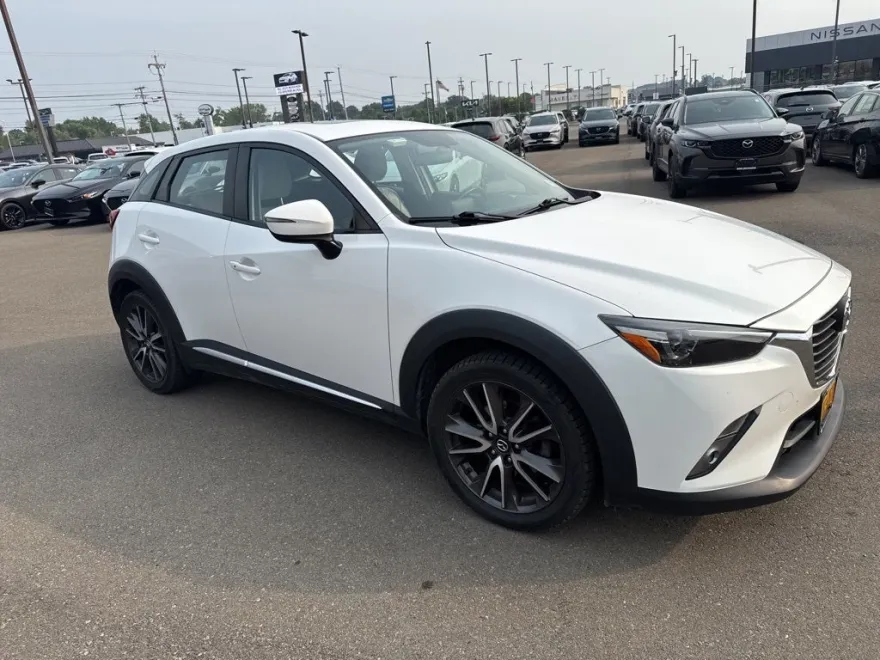 2017 Mazda CX-3 Grand Touring photo 1