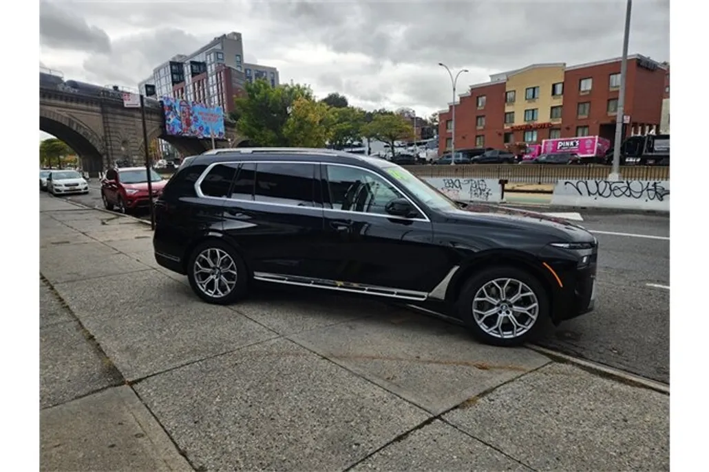 2025 Bmw X7 xDrive40i photo 1