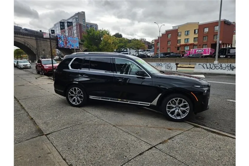 2025 Bmw X7 xDrive40i photo 1