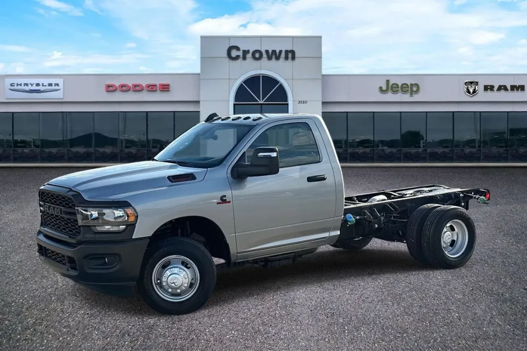 2024 Ram 3500 Tradesman photo 1