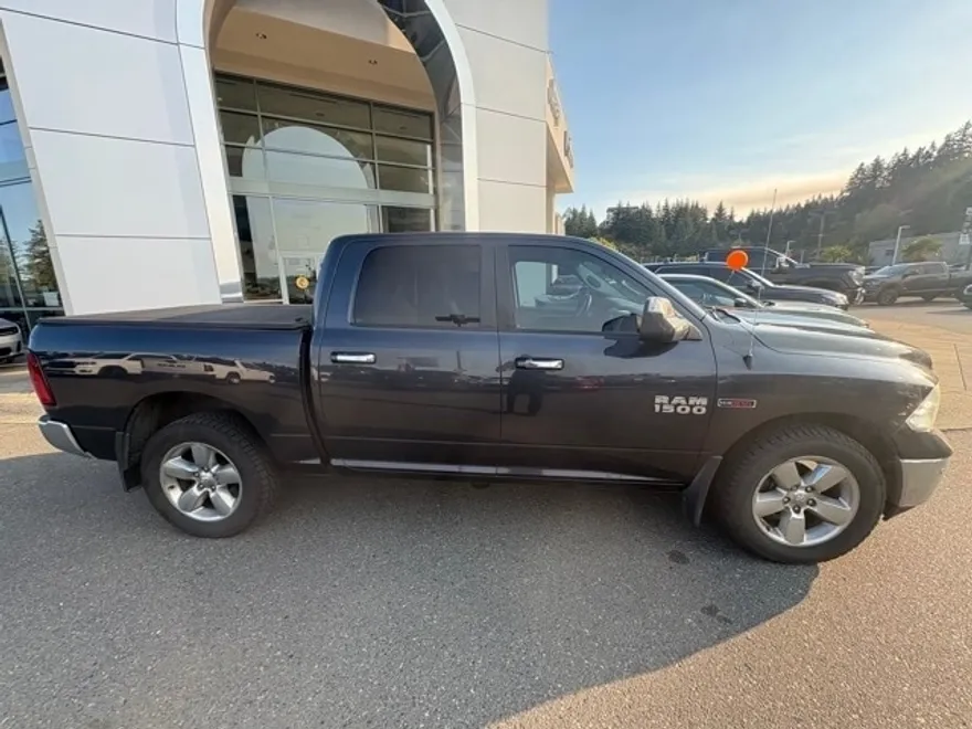 2014 Ram 1500 SLT photo 1