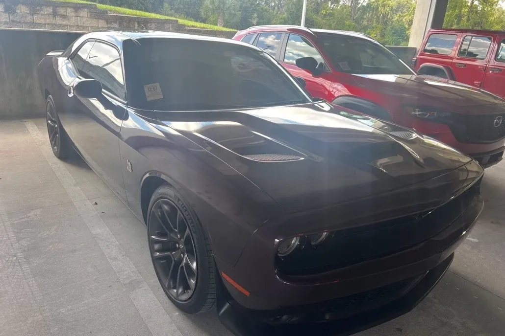 2022 Dodge Challenger R/T Scat Pack photo 1
