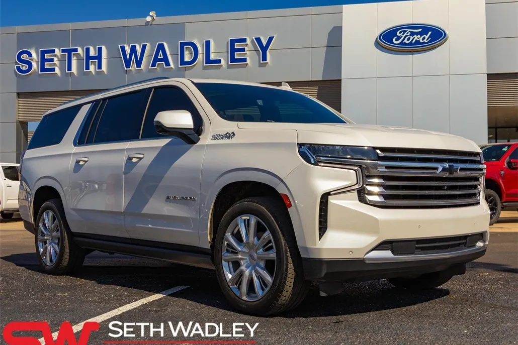 2021 Chevrolet Suburban High Country photo 1