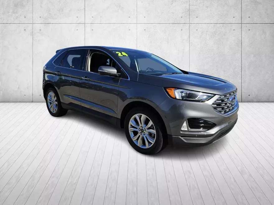 2024 Ford Edge Titanium photo 1