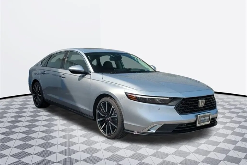 2025 Honda Accord Hybrid Touring photo 1