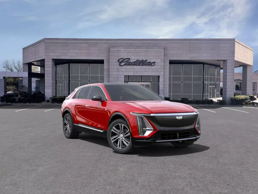 2025 Cadillac Lyriq Luxury photo 1
