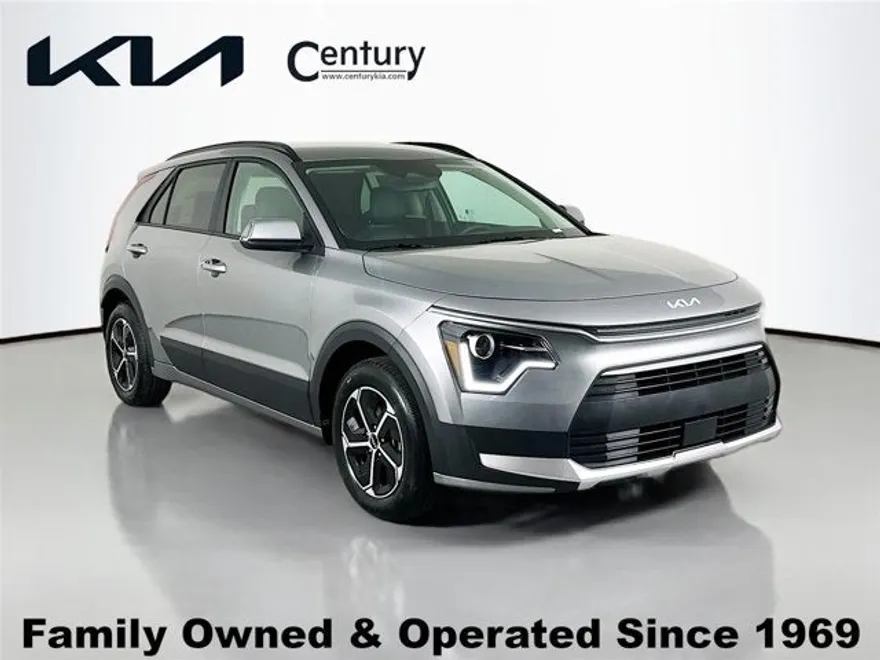 2025 Kia Niro EX photo 1