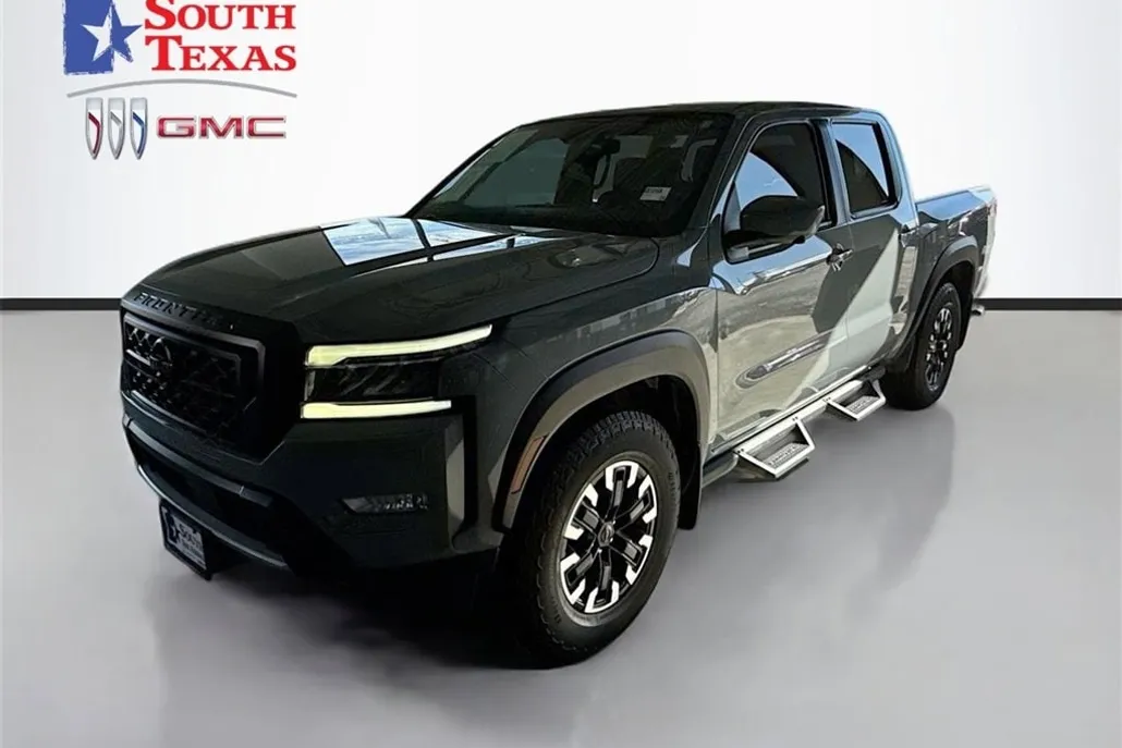 2022 Nissan Frontier PRO-X photo 1