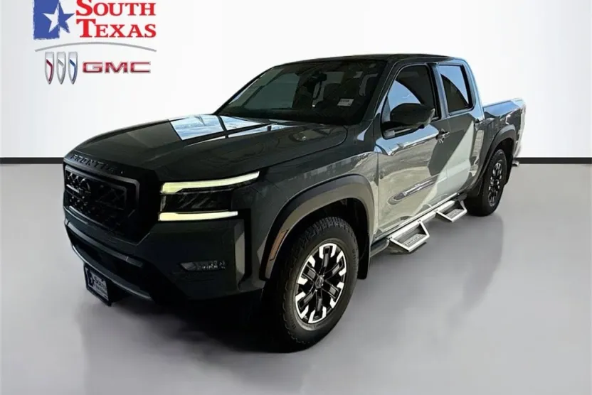 2022 Nissan Frontier PRO-X photo 1