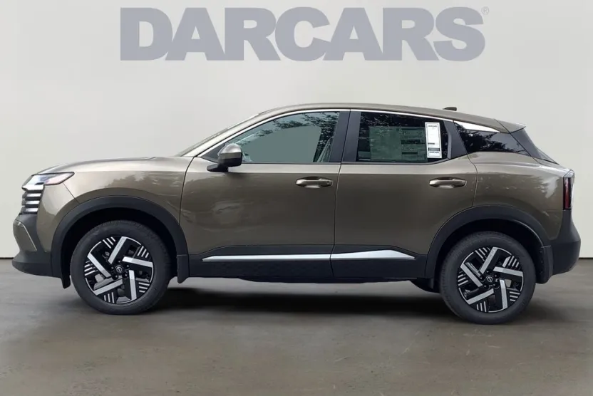 2025 Nissan Kicks SV photo 1