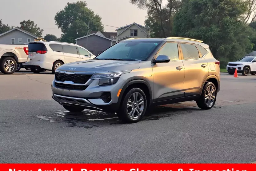 2023 Kia Seltos S photo 1