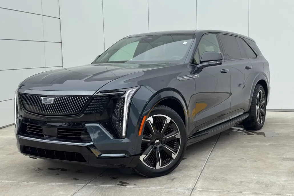 2025 Cadillac Escalade IQ Sport photo 1