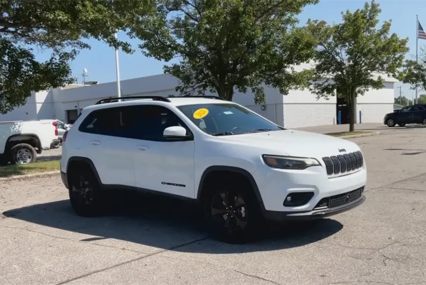 2021 Jeep Cherokee Altitude photo 1
