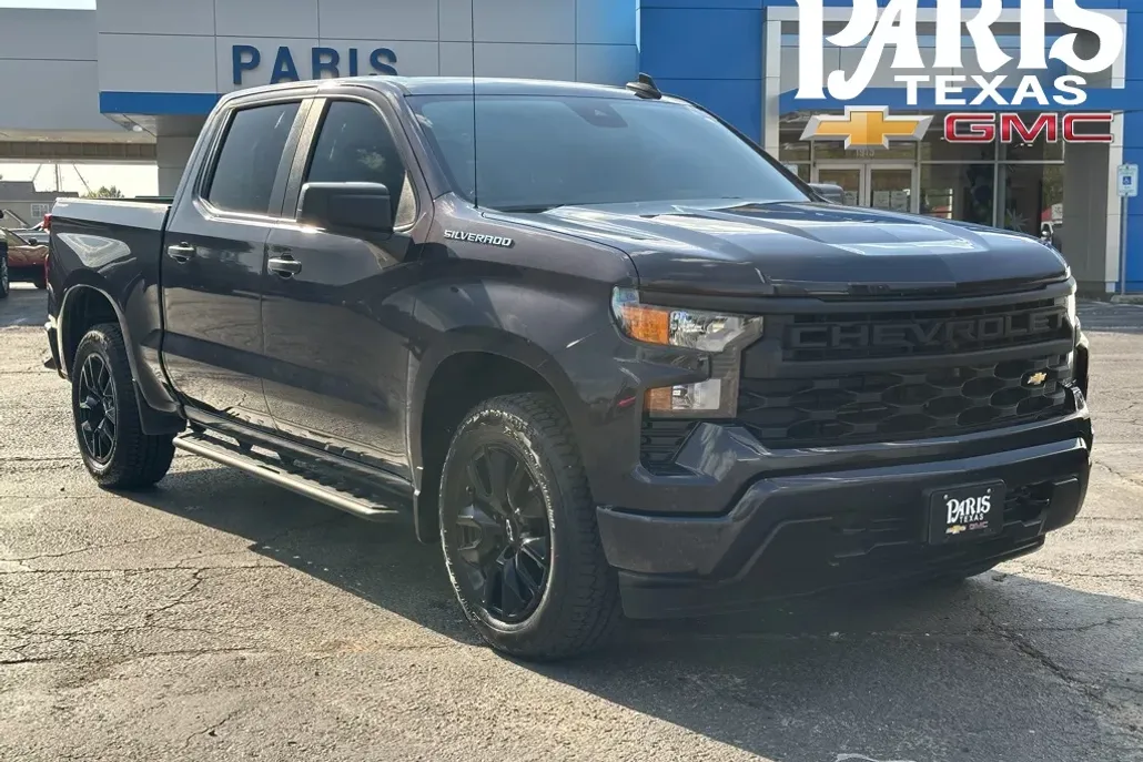 2023 Chevrolet Silverado 1500 Custom photo 1