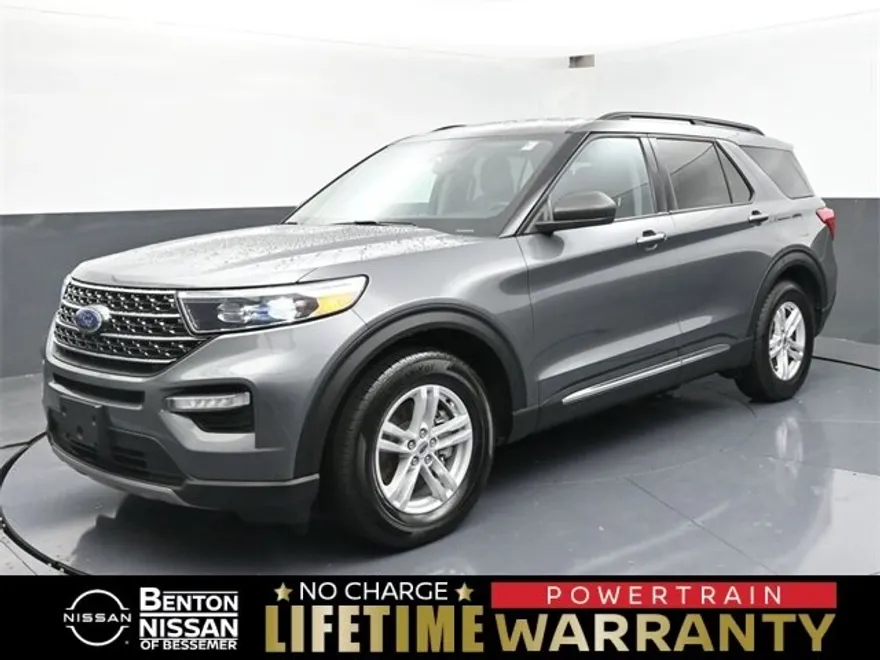 2024 Ford Explorer XLT photo 1