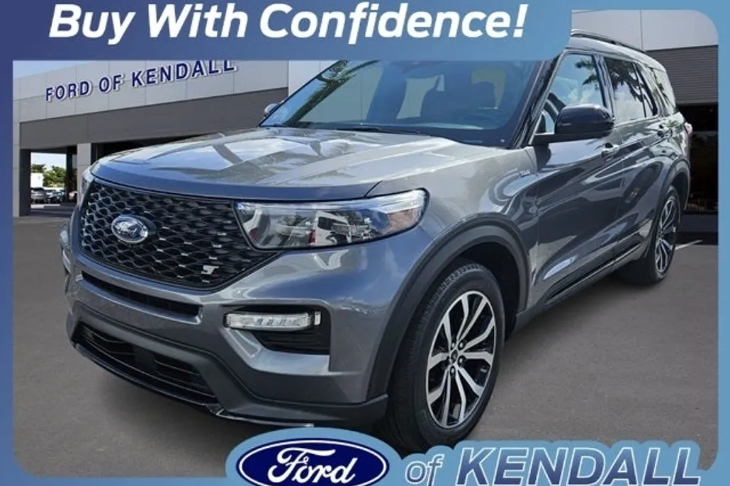 2022 Ford Explorer ST-Line photo 1