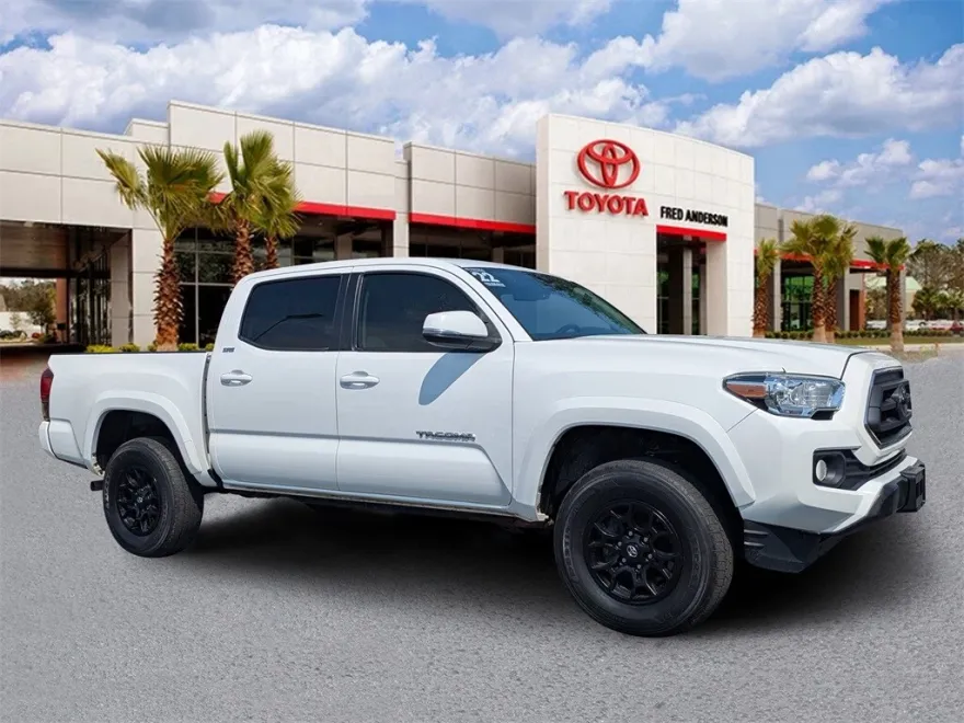 2022 Toyota Tacoma SR5 V6 photo 1