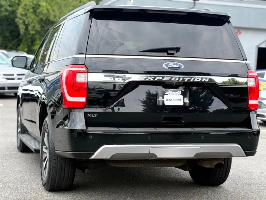 2018 Ford Expedition XLT photo 1