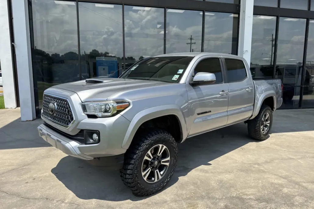 2019 Toyota Tacoma TRD Sport photo 1