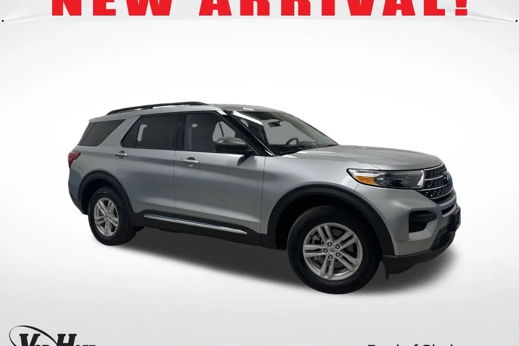 2024 Ford Explorer XLT photo 1