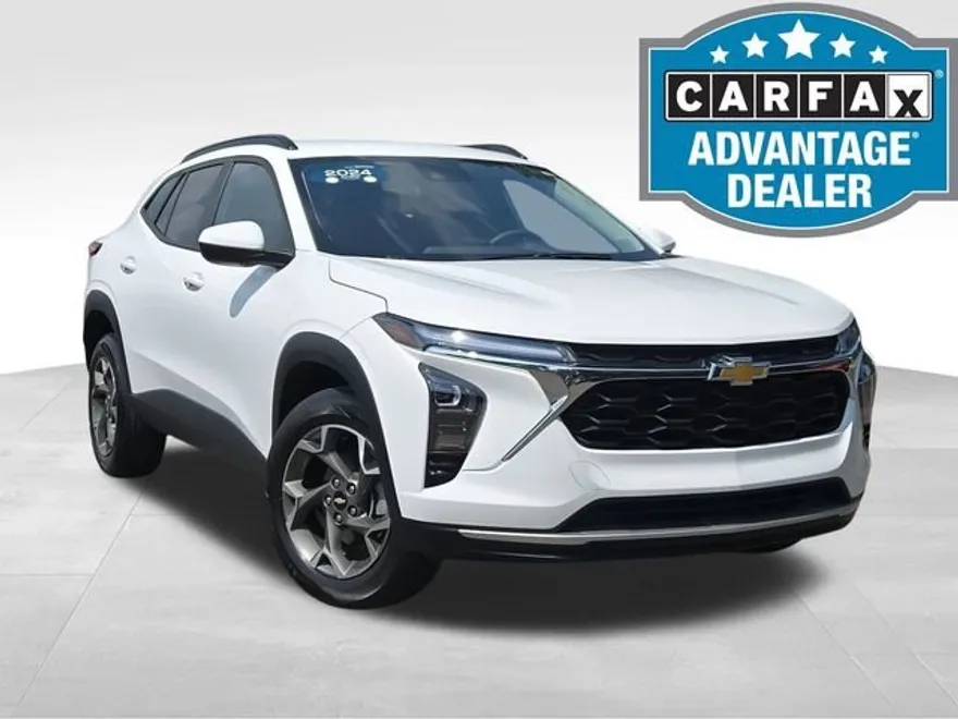 2024 Chevrolet Trax LT photo 1