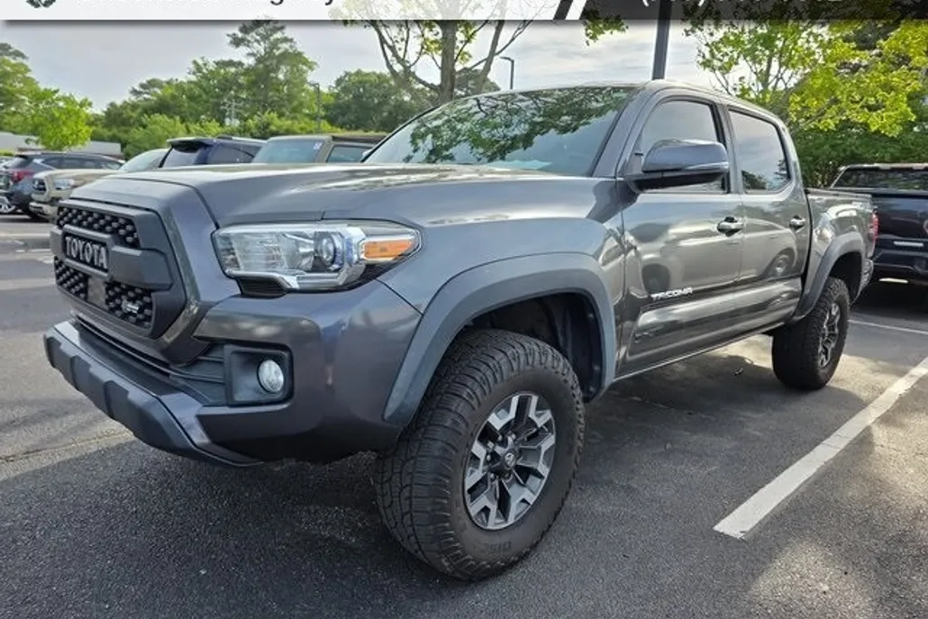 2019 Toyota Tacoma TRD Off-Road photo 1