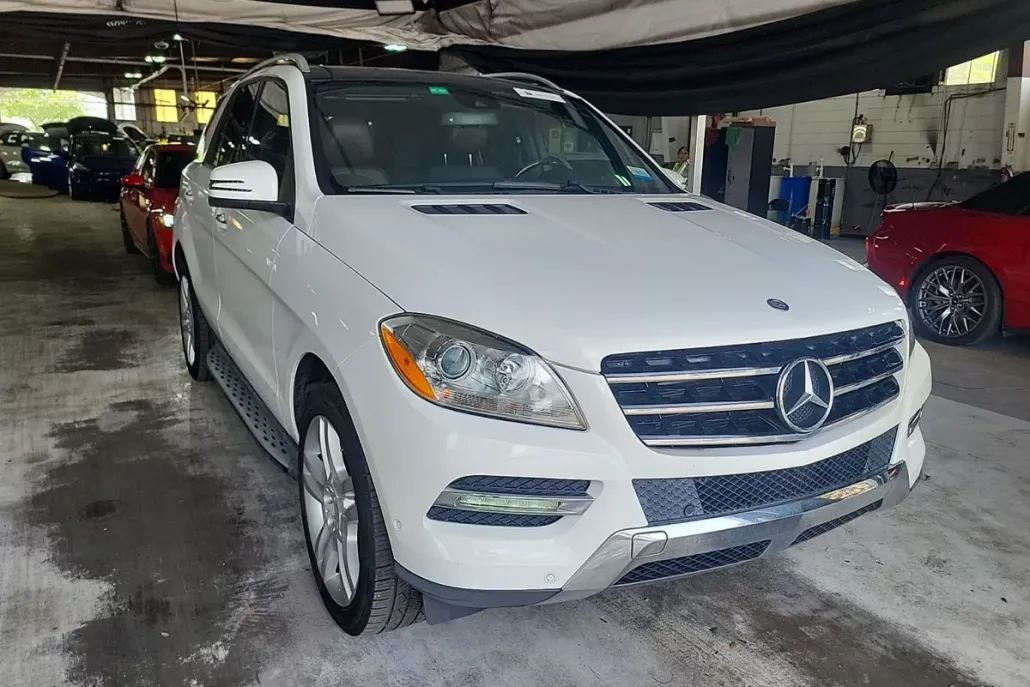 2015 Mercedes Benz ML 350 photo 1
