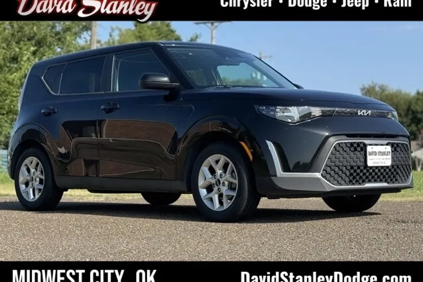 2023 Kia Soul LX Technology photo 1