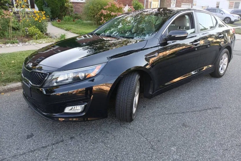 2015 Kia Optima LX photo 1