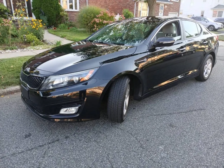 2015 Kia Optima LX photo 1