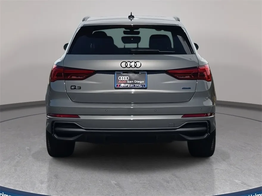 2025 Audi Q3 45 TFSI S line Premium photo 1