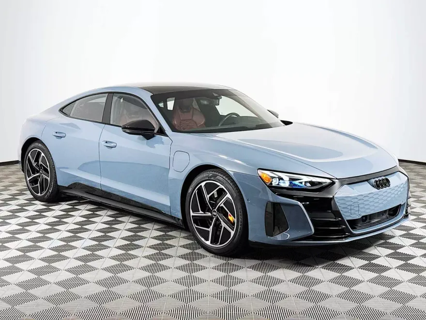 2024 Audi RS e-tron GT Base photo 1
